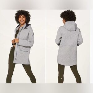 Lululemon New Form Coat
Heathered Space Dyed Grey / Black